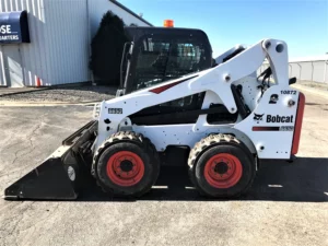 bobcat-s650-skid-steer-10872ab-1-900x675-1