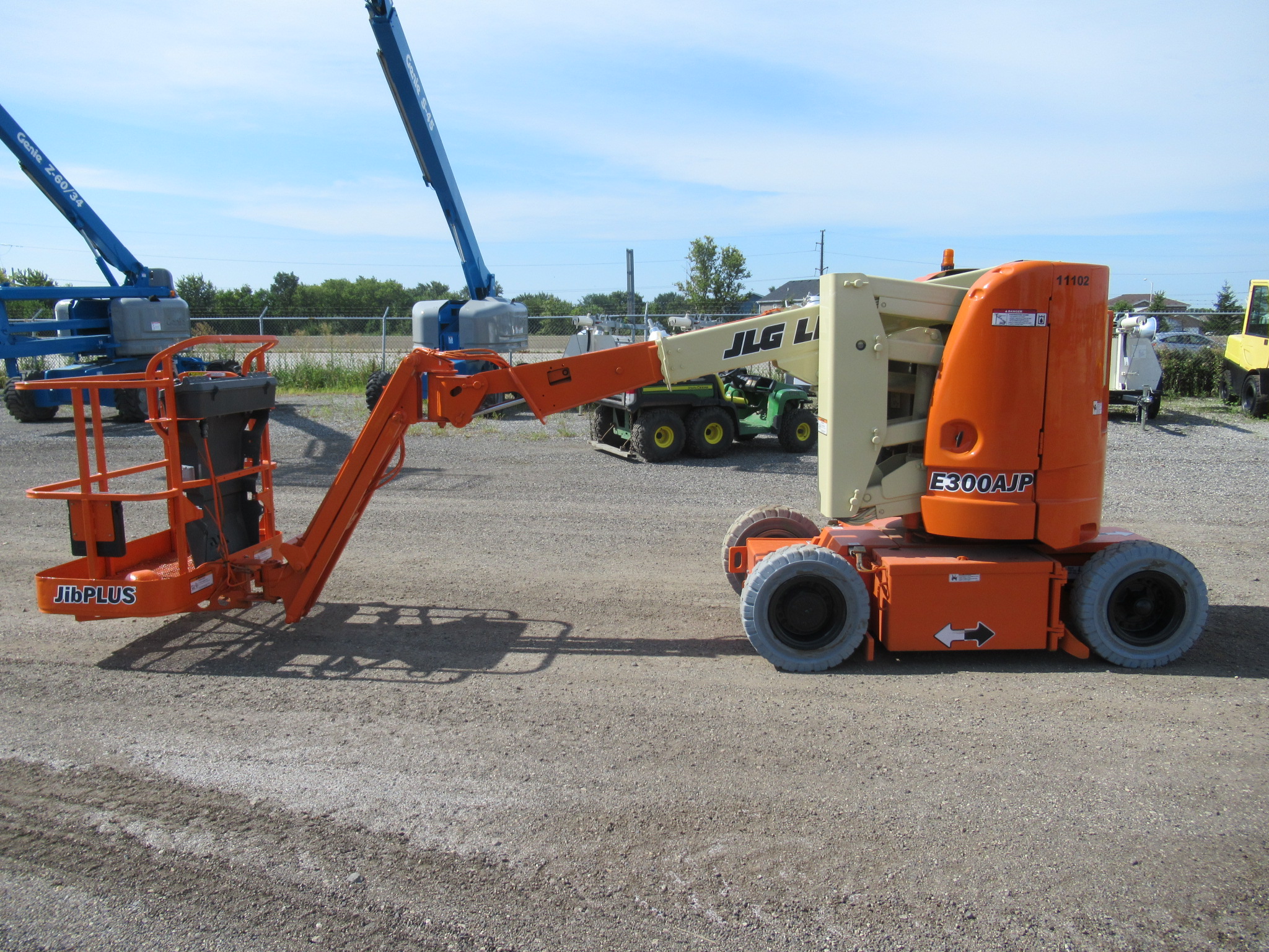 2013 JLG E300AJP